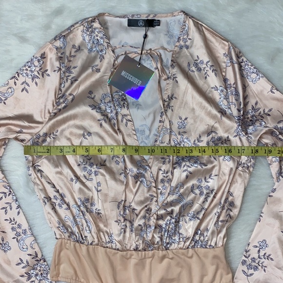 MISGUIDED Satin Floral Bodysuit-Blush - Picture 8 of 14